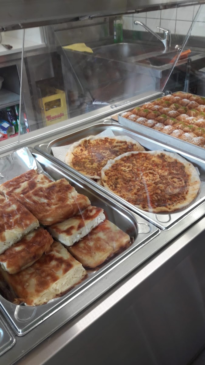 Sevilay Yildirim Imbissstand-10